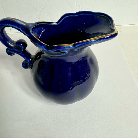 Vintage Cobalt Blue Pitcher creamer decorated with gold trim and two Peacocks - Picture 5 of 10